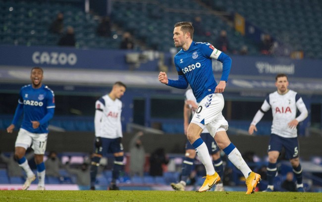 用單打和助 用單打和助